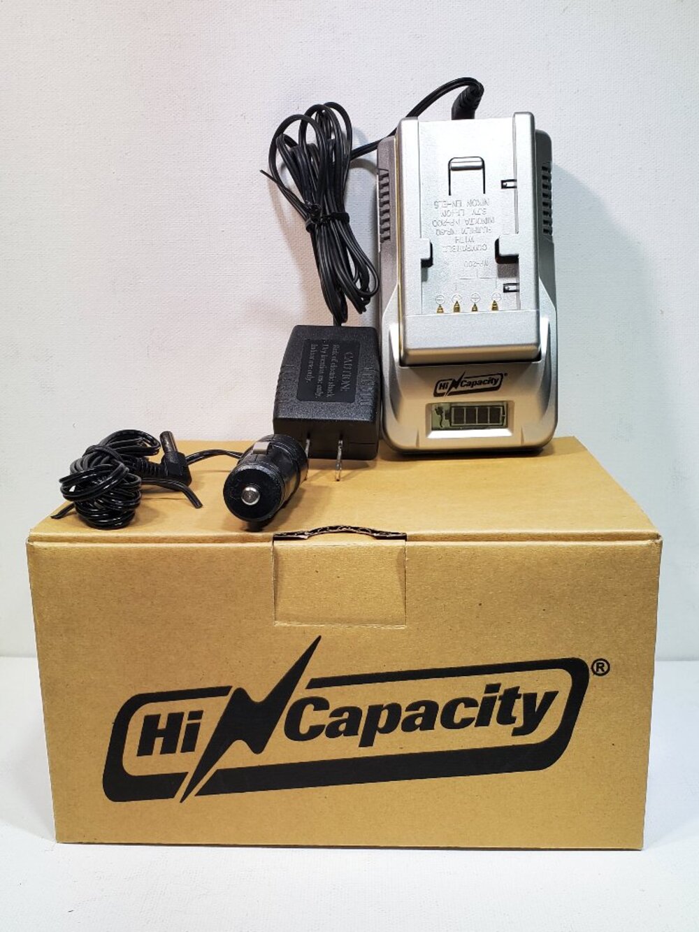 VINTAGE HI CAPACITY DIGITAL CAMERA/CAMCORDER BATTERY CHARGER CH-9007.. 11OV / DC